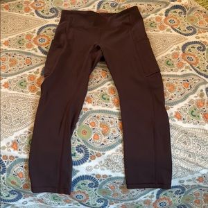 PERFECT CONDITION - Lululemon speed it up Crop